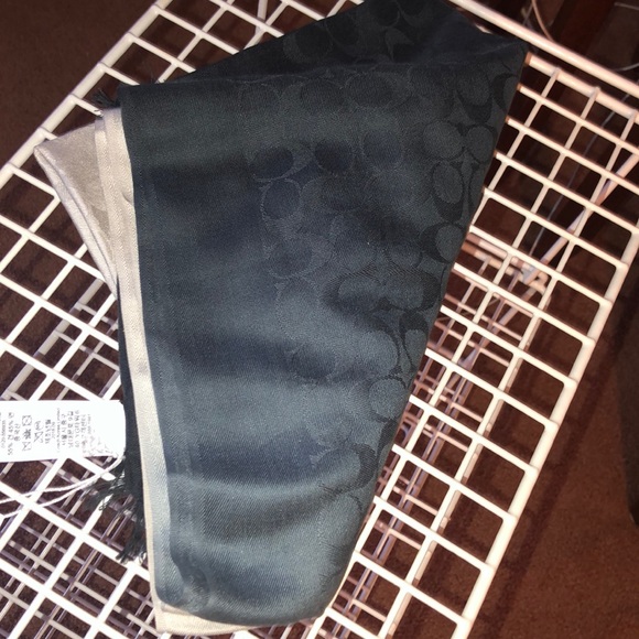 NWT AUTHENTIC COACH SCARF🔴SALE - Picture 3 of 4